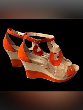 🏵️ SACHA LONDON Orange Suede & Tan Patent Leather T-Strap Platform Wedges, Sz 9